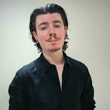 Max Leach's Instagram, Twitter & Facebook