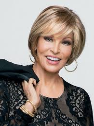 прическа на свадьбу к подруге на волосы средней длины Eta Kollagenovaya Maska Omolazhivaet Srazu Na Desyatok Let I Ee Legko Prigotovit Pricheski Strizhka Korotkie Strizhki