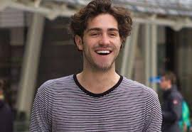 L'influencer è tornato a raccontare del rapporto difficile con il padre e ha. Chi E Lorenzo Zorzi Il Papa Del Famoso Tommaso Metropolitan Magazine