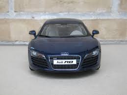 Deze audi kleur autolak dient te worden afgespoten met een blanke lak. Kyosho 1 18 Audi R8 4 2 Fsi Blue Audi Volkswagen Diecastxchange Com Diecast Cars Forums