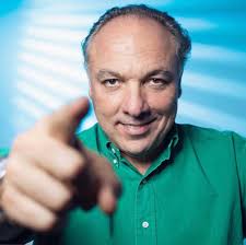 Ricardo Bellino e Sandra Teschner falam sobre ciência da felicidade e  liderança positiva no Shopping ABC