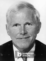 Image of FIRED SUNBEAM CHIEF CHAINSAW AL DUNLAP, 1998-06-15 (photo)