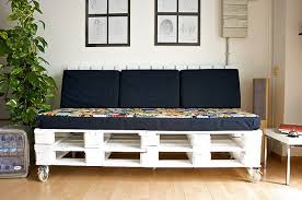Incríveis ideias para você fazer aquele sofá de palete já viu uma pintura em paletes de madeira? Tg Arquitetura Moveis Com Pallet