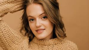 5 Things You Need to Know About Netflix's The Prom Star Jo Ellen Pellman