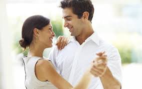 Sebagai istri wajar jika ingin agar suami betah dirumah. Ketahui 21 Cara Nak Eratkan Kasih Sayang Suami Isteri Barulah Bahagia Selalu Keluarga