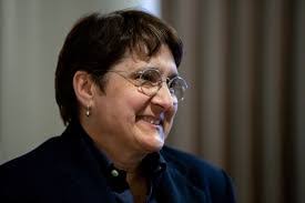 Kim Volk's Instagram, Twitter & Facebook