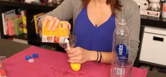 En plus c'est pas très écologique ! Son Astuce Geniale Va Vous Aider A Gonfler Les Ballons Sans Helium C Est Fait Maison