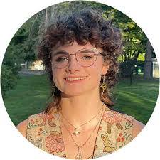 Carolyn Sheldon's Instagram, Twitter & Facebook