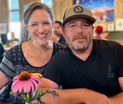 Meet Mary & Chris Ginder