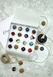 Our picks of unique and meaningful gifts, whether you're buying for your spouse or couples friends. Romantic And Thoughtful Gifts For Husband On Engagement Anniversary Take His Breath Away With A Sweet Surprise Updated 2020