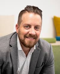 Mike Buckner's Instagram, Twitter & Facebook