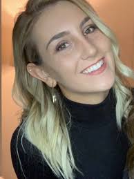 Nora Baer's Instagram, Twitter & Facebook