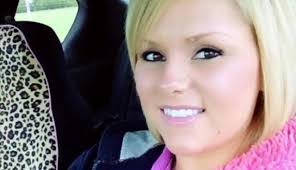 Elizabeth Hornbeck's Instagram, Twitter & Facebook