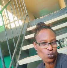 10 TONGUE TWISTERS YOU SHOULD TRY! 🤪 1. Crazy Kris cracked crispy crackers  in a crooked craft. 2. Tracy trimmed tricky trees while Kris crafted creepy  crowns. 3. Troy tried tracking Trevor