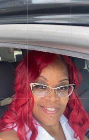 Fort Wayne photographer for portraits and love stories