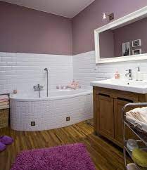 Das vermindert das risiko von flecken erheblich. Badezimmer Streichen 25 Originelle Ideen Fur Farbvarianten Peinture Salle De Bain Couleur Salle De Bain Salle De Bain Mauve