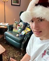 Wishing you all a very Merry Christmas from each and everyone one of us  🫶🏾 Hope Santa styled you out with your dream Lego