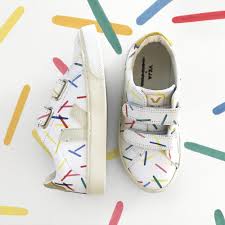 Optez pour un style streetwear et achetez des baskets homme pas cher parmi une multitude de marques. Epingle Sur Smallable