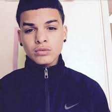 Aaron Valle (@AaronValle_)