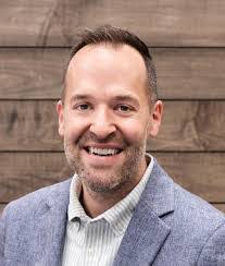 Stephen Maupin's Instagram, Twitter & Facebook