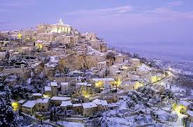 Provence En Hiver Paris Skyline Skyline Natural Landmarks
