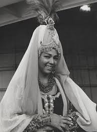 While dorothy dandridge broke barriers by being nominated in 1955, it was until the 2002 academy awards that a black woman finally took home the oscar. Dorothy Dandridge Wikipedia