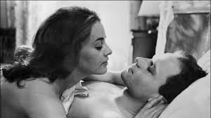 Femme fatale is a great film about two very interesting chracters outsmarting each other in a game of cat and mouse. Jeanne Moreau Femme Fatale Of French New Wave Is Dead At 89 The New York Times