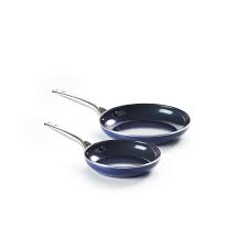 Owners say the blue diamond pan heats quickly and evenly on most cook surfaces. Blue Diamond Toxin Free 2 Piece Ceramic Non Stick Frying Pan Set Overstock 29337843