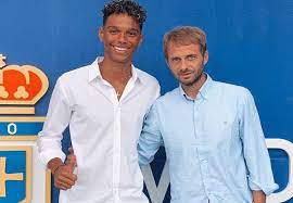 In the current club fc lustenau played 1 seasons, during this time he played 6 matches and scored 1 goals. Etienne Eto O Pineda Cameroonian Legend S Son Taking A New Challenge