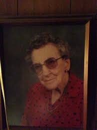 My paternal great grandmother and great grandfather, Bower M Carr and Ellie  (Weaver) Carr, and the three children that were born before their youngest,  my paternal grandfather was born. The three girls,