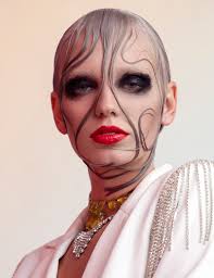 Contessa 32 Finalist Collection