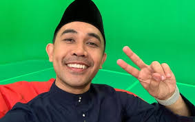 Bekas isteri penyanyi hafiz hamidun iaitu joy revfa kini dikhabarkan sudah mempunyai kekasih baharu. Hafiz Hamidun Masih Elak Bertembung Dengan Joy Revfa