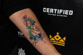 Most people prefer using laser for tattoo removal. Pin Di Save