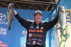 Cliff Prince Takes Lead With Two 6 Pounders At Bassmaster Elite Series Event On Lake Martin Westernbass Com