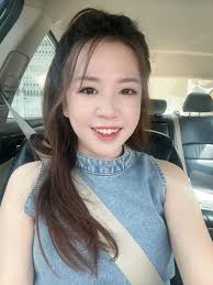 啊…又快整个月都没机会直播和大家见面耶🥹 超想你们的🫶🏻 送100份礼物🎁给大家关键词：健康快乐+1 希望平凡的日子里大家都是健康快乐的