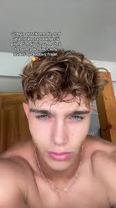 Dan Bayer's Instagram, Twitter & Facebook