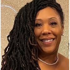 Shari Britton's Instagram, Twitter & Facebook