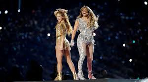 She hits the gym hard to maintain the hourglass shape figure. Jennifer Lopez Und Shakira 1300 Beschwerden Wegen Super Bowl Halbzeitshow Der Spiegel