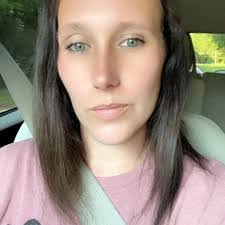 Jessica Wise's Instagram, Twitter & Facebook