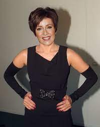 404 Not Found Patricia Heaton Short Hair Back Short Hair Styles Pixie