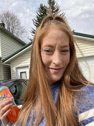 Marie Masters's Instagram, Twitter & Facebook