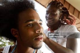 Hurricane Katrina survivors Nathaniel Daniels and Waynika Gettridge... News  Photo