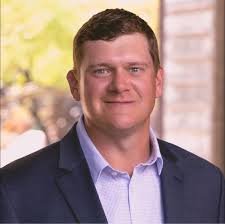 Real Estate Agents near Excelencia School