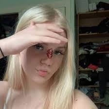 Brooke Linton's Instagram, Twitter & Facebook