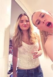 Daisy Ellis (@daisyellis1205)