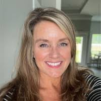 Tess Chapman's Instagram, Twitter & Facebook