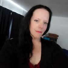 Nancy Ronning's Instagram, Twitter & Facebook