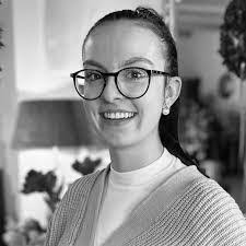 Doris Dobler's Instagram, Twitter & Facebook