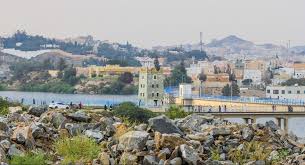 تبلغ مساحتها 81,000 كم²، ويبلغ عدد السكان 2,261,618 نسمة (2018م) وعاصمتها ومقر الإمارة فيها مدينة أبها، يتولى إمارة المنطقة تركي بن طلال بن عبد العزيز آل سعود الذي تعين في 27. Ù…Ù†Ø·Ù‚Ø© Ø¹Ø³ÙŠØ± Ø§Ù‚Ø±Ø£ Ø§Ù„Ø³ÙˆÙ‚ Ø§Ù„Ù…ÙØªÙˆØ­