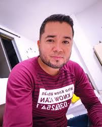 Richard Garrido's Instagram, Twitter & Facebook